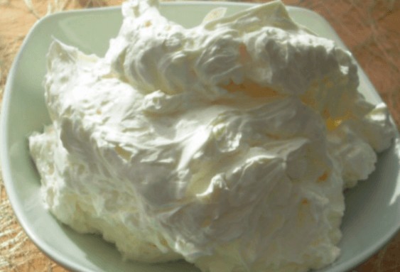 Zabudnite na kúpenú šľahačku. Urobte si domácu – stojí menej a je omnoho chutnejšia!