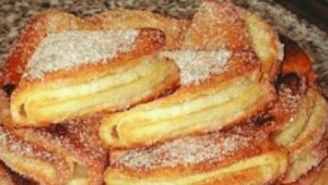 Recept na vynikajúce škoricové vejáriky z jednoduchého tvarohového cesta. Sú úplne fantastické!