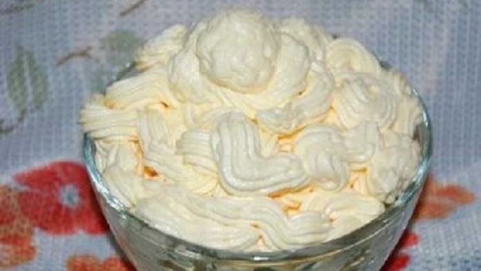 Vynikajúci vanilkový krém bez múky – vydrží až 3 dni v chladničke!