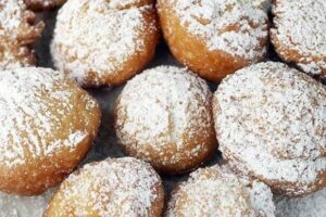 Odporúčame rýchly recept: Najjednoduchšie jogurtové šišky bez kysnutia, pripravené ihneď!