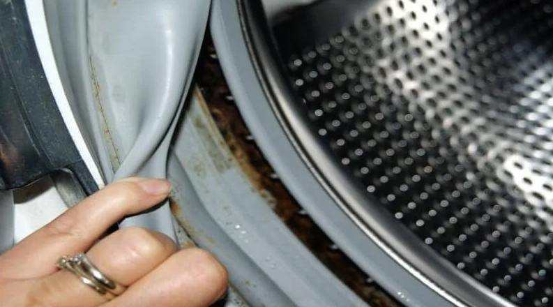 Ak vaše oblečenie po praní zapácha, nekupujte novú práčku – vyskúšajte tento trik!