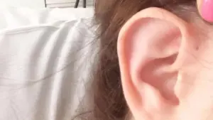 Nenápadný znak na uchu, ktorý môže varovať pred problémami so srdcom